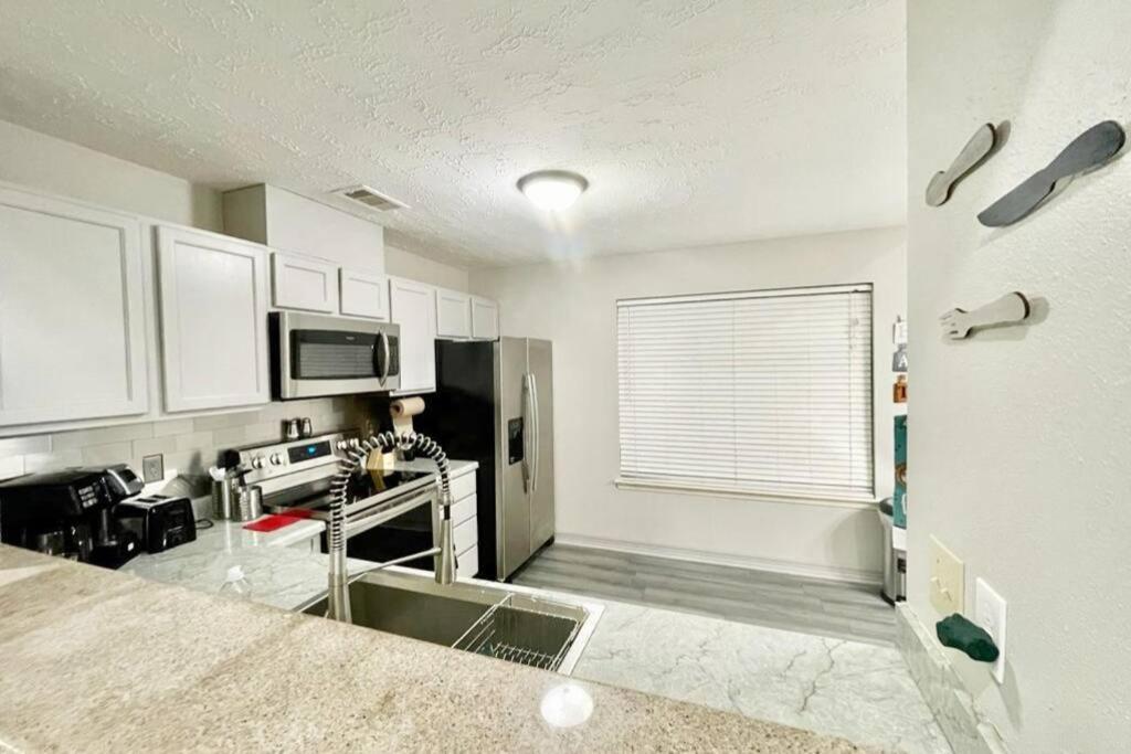 3 Bedroom Entire Home - Centrally Located In Katy, Texas エクステリア 写真