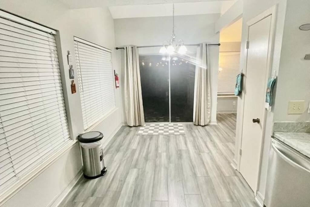 3 Bedroom Entire Home - Centrally Located In Katy, Texas エクステリア 写真