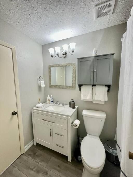 3 Bedroom Entire Home - Centrally Located In Katy, Texas エクステリア 写真