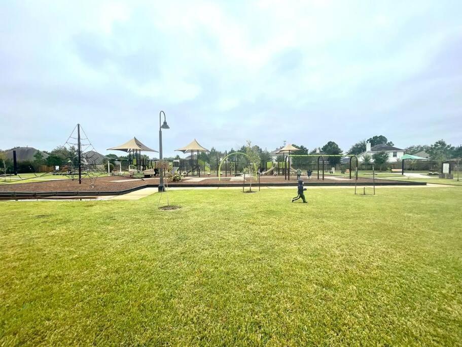 3 Bedroom Entire Home - Centrally Located In Katy, Texas エクステリア 写真